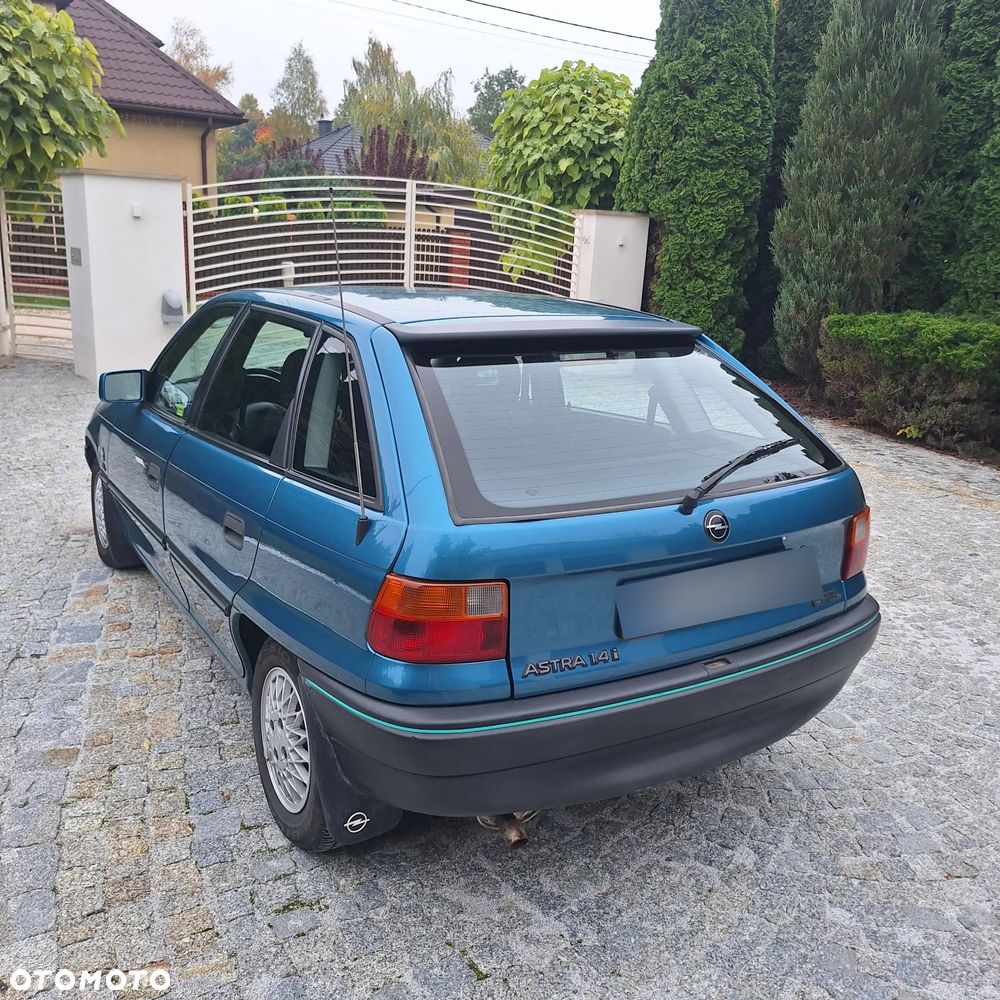 Opel Astra - 4