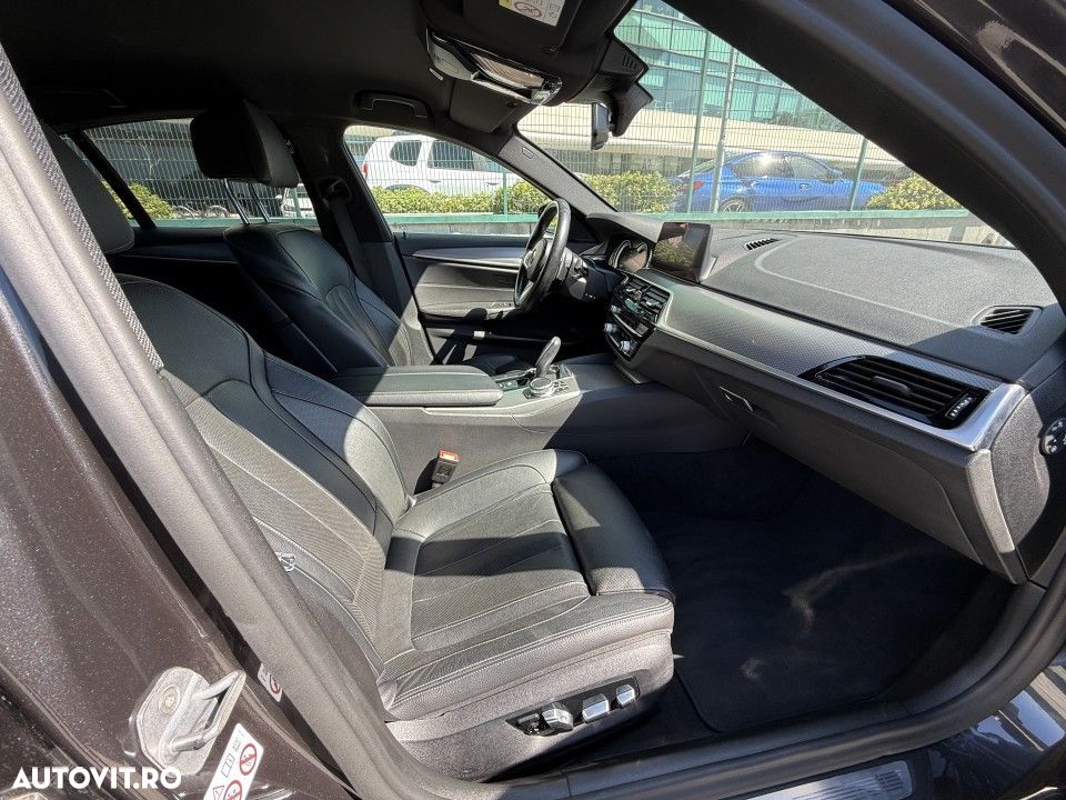 BMW Seria 5 520d xDrive AT - 11