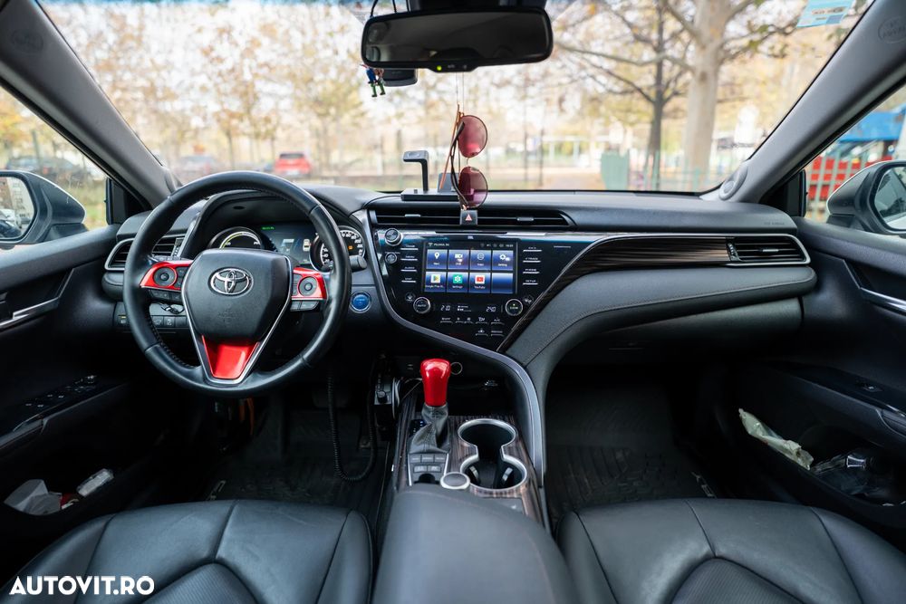 Toyota Camry 2.5 Hybrid Exclusive - 16