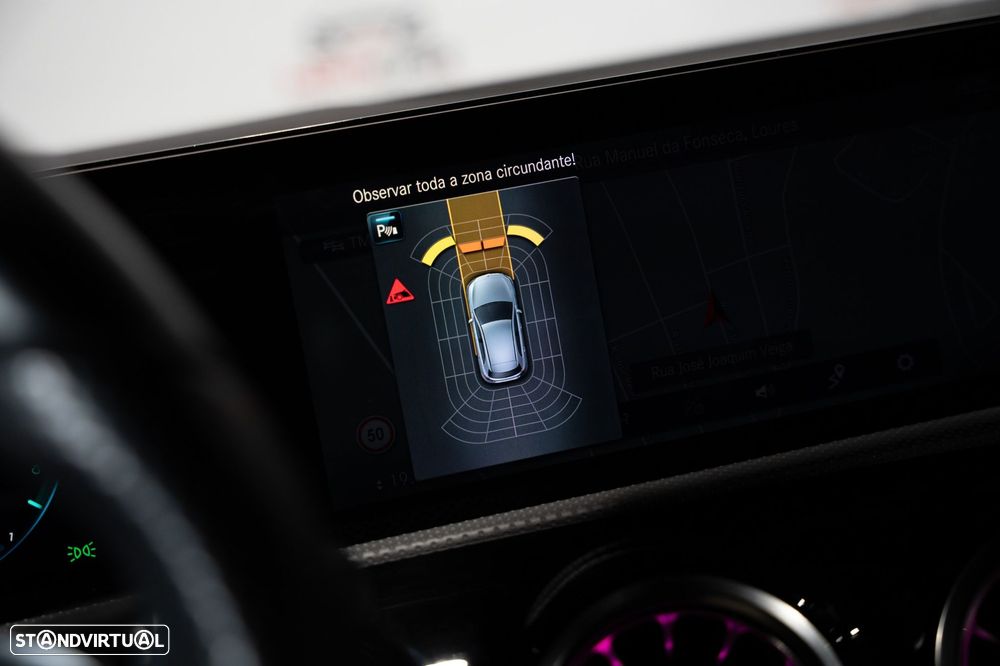 Mercedes-Benz A 250 e AMG Line - 25