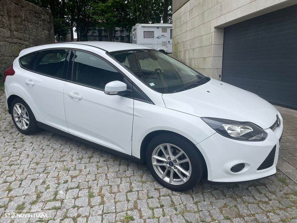Ford Focus 1.0 EcoBoost S&S COOL&CONNECT - 2