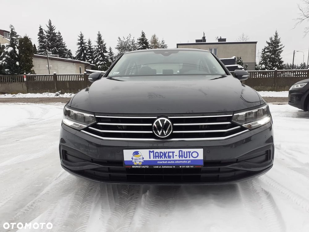 Volkswagen Passat - 10