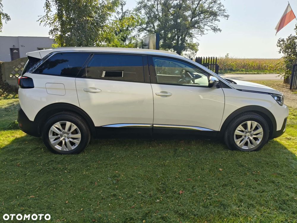 Peugeot 5008 - 8