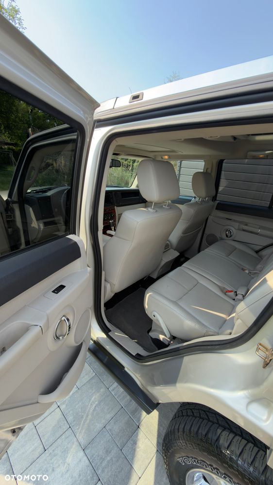Jeep Commander 5.7 V8 Limited - 13
