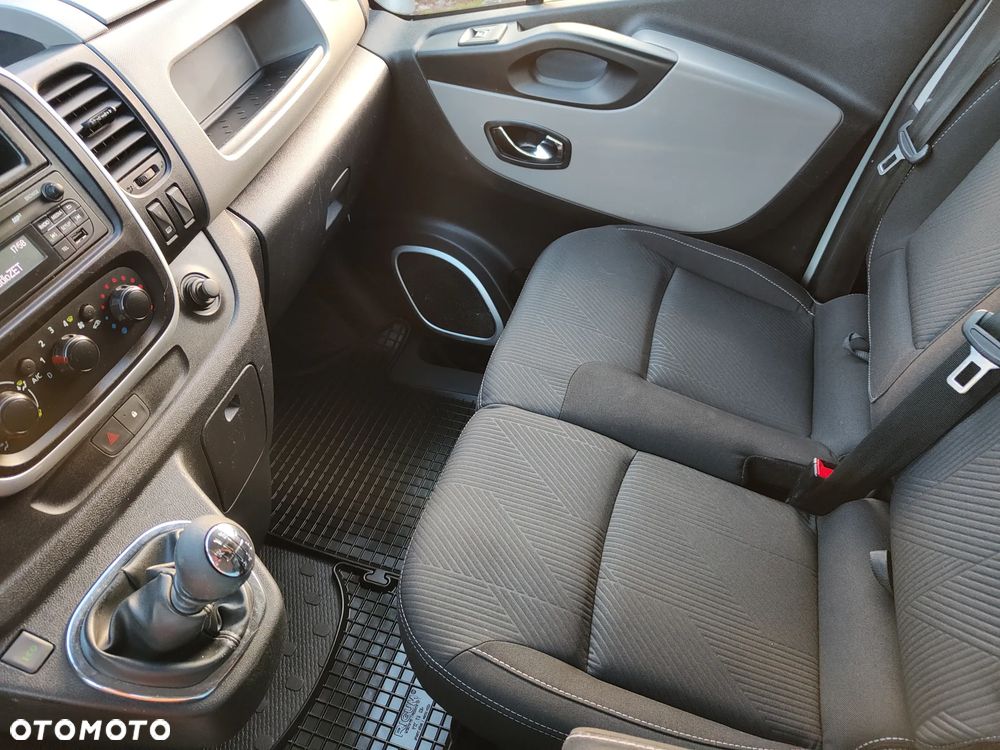 Renault Trafic - 22