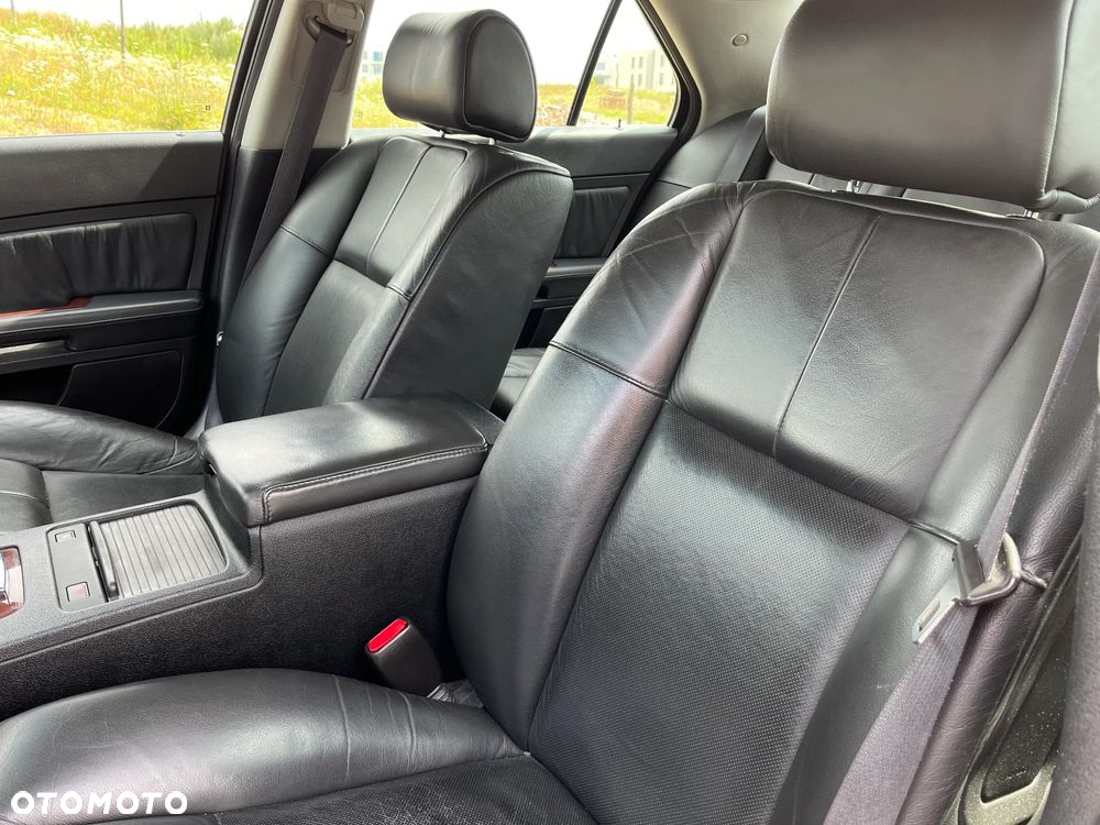 Cadillac STS - 10