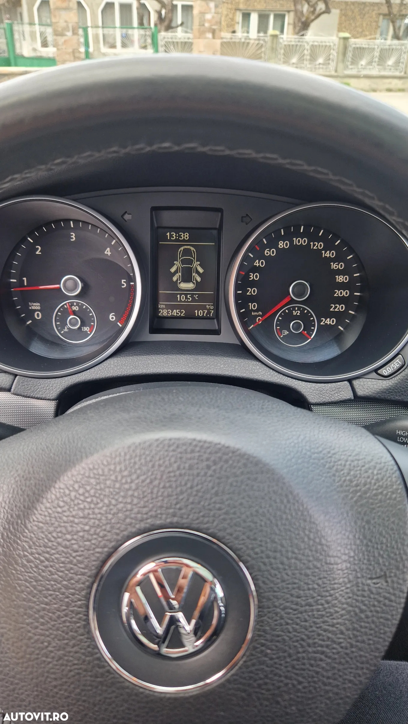Volkswagen Golf 2.0 TDI DPF Style - 13