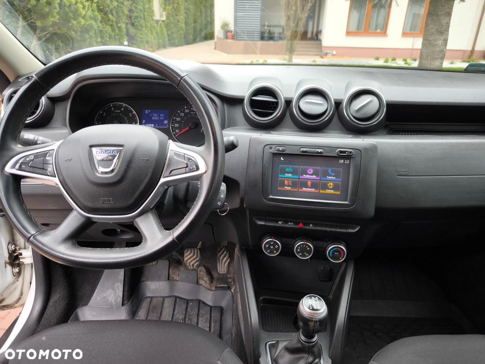 Dacia Duster 1.6 SCe Laureate S&S - 10