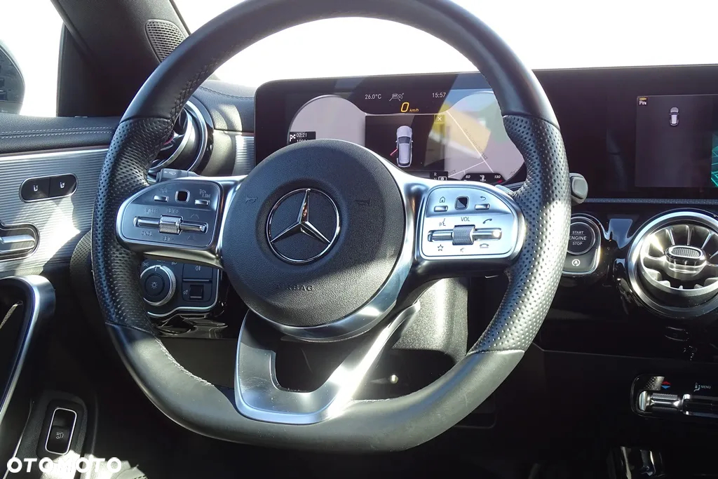 Mercedes-Benz CLA 220 d AMG Line 8G-DCT - 29