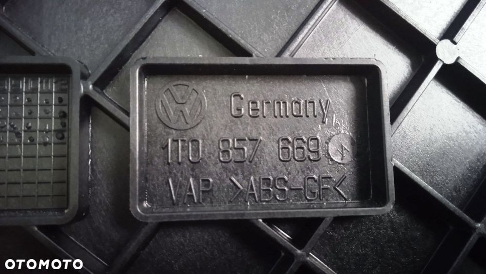 Podłokietnik VW Touran I 1T0864208 1T0857669 - 5