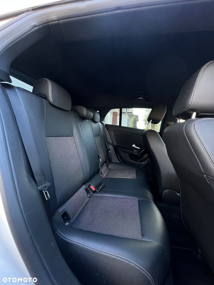 Mercedes-Benz CLA 180 Shooting Brake 7G-DCT - 15