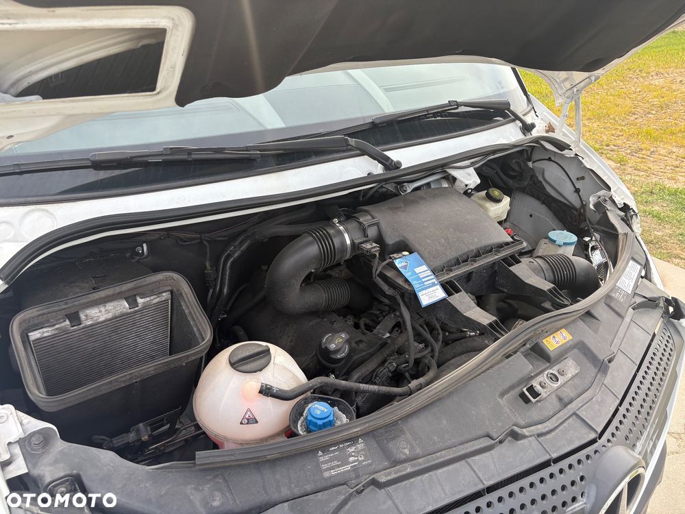 Mercedes-Benz Sprinter 319 - 18