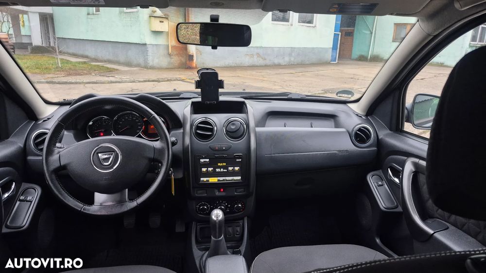 Dacia Duster 1.6 16V 105 4x2 Celebration - 11