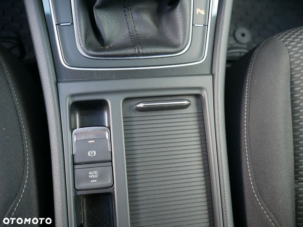 Volkswagen Golf Variant 1.5 TSI BMT Comfortline - 23