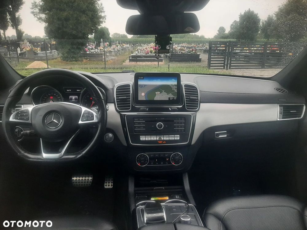 Mercedes-Benz GLE - 25