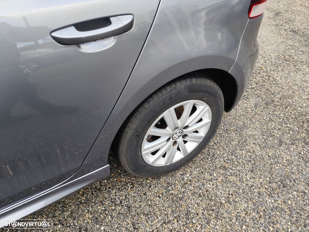 VW Golf 1.6 TDi Trendline BlueMotion - 6