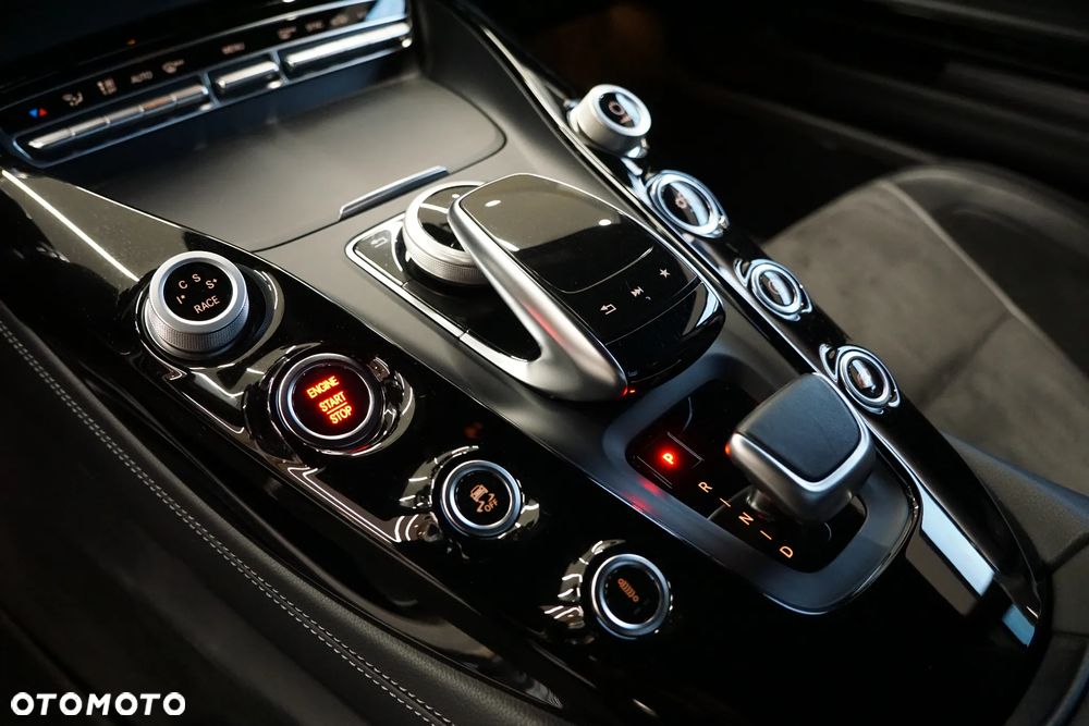 Mercedes-Benz AMG GT R - 29