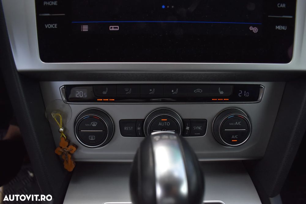 Volkswagen Passat 2.0 TDI DSG Highline - 15