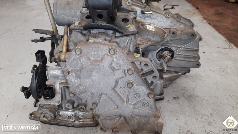 CAIXA VELOCIDADES NISSAN ALMERA TINO 2004 - 4
