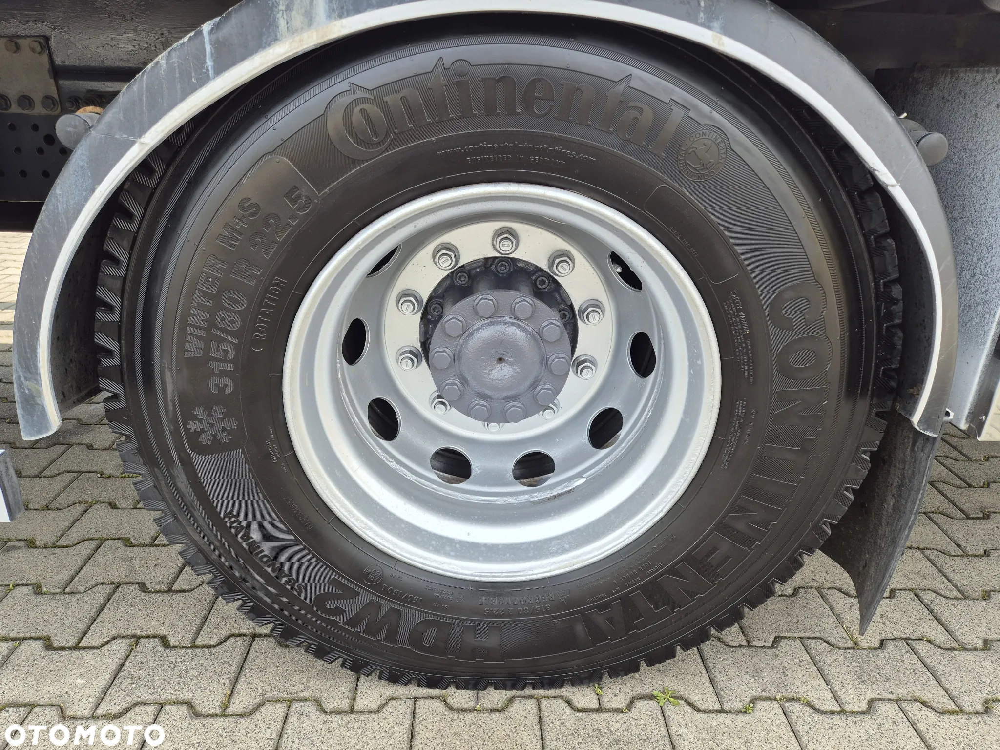 Mercedes-Benz Antos 1830 L / KONTENER / BEZWYPADKOWY / 1WŁ. / SERWISOWANY / WINDA 2000KG / EURO 6 / 18 EP - 17
