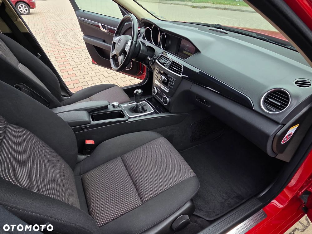 Mercedes-Benz Klasa C 250 CDI DPF BlueEFFICIENCY - 16
