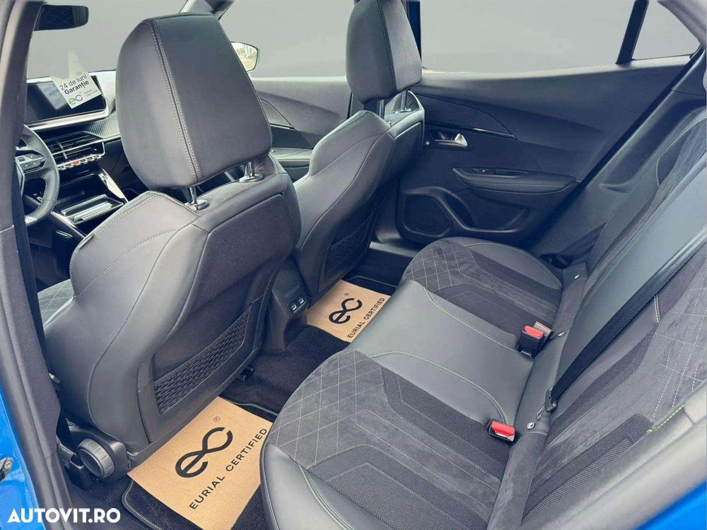 Peugeot 2008 1.2 PureTech EAT8 STT GT Pack - 13