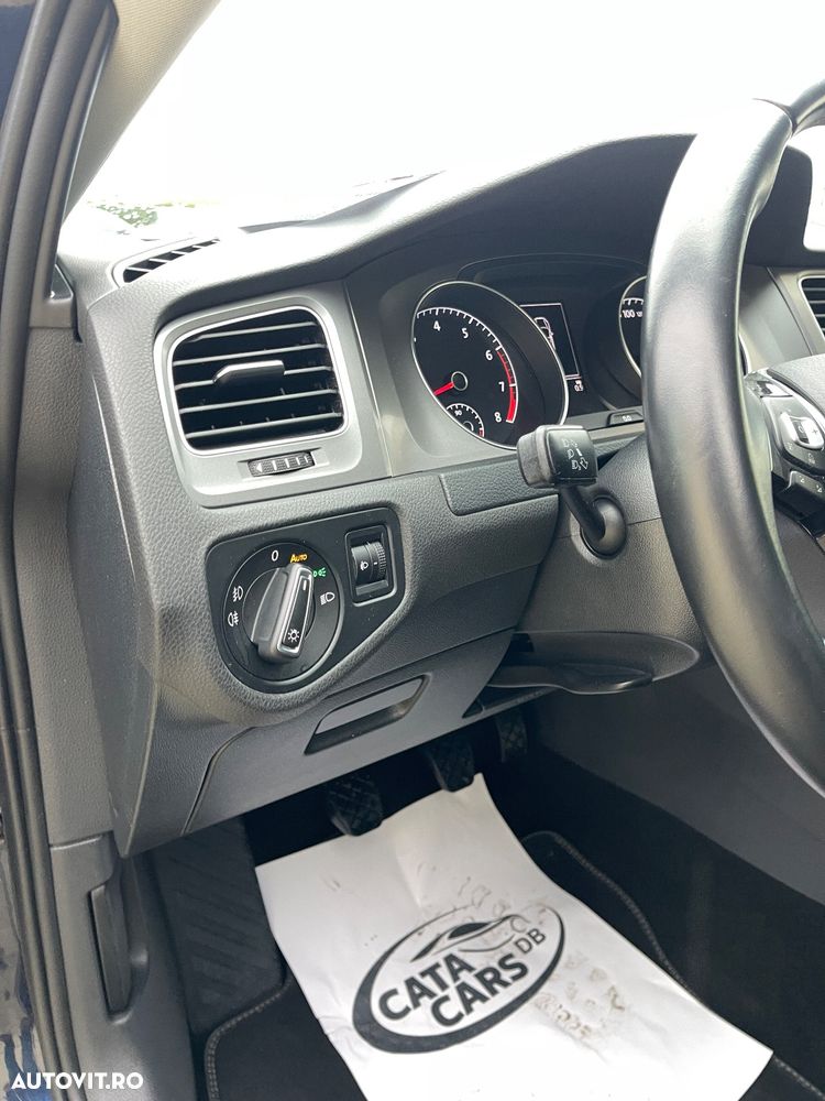 Volkswagen Golf 1.2 TSI BMT Comfortline - 31