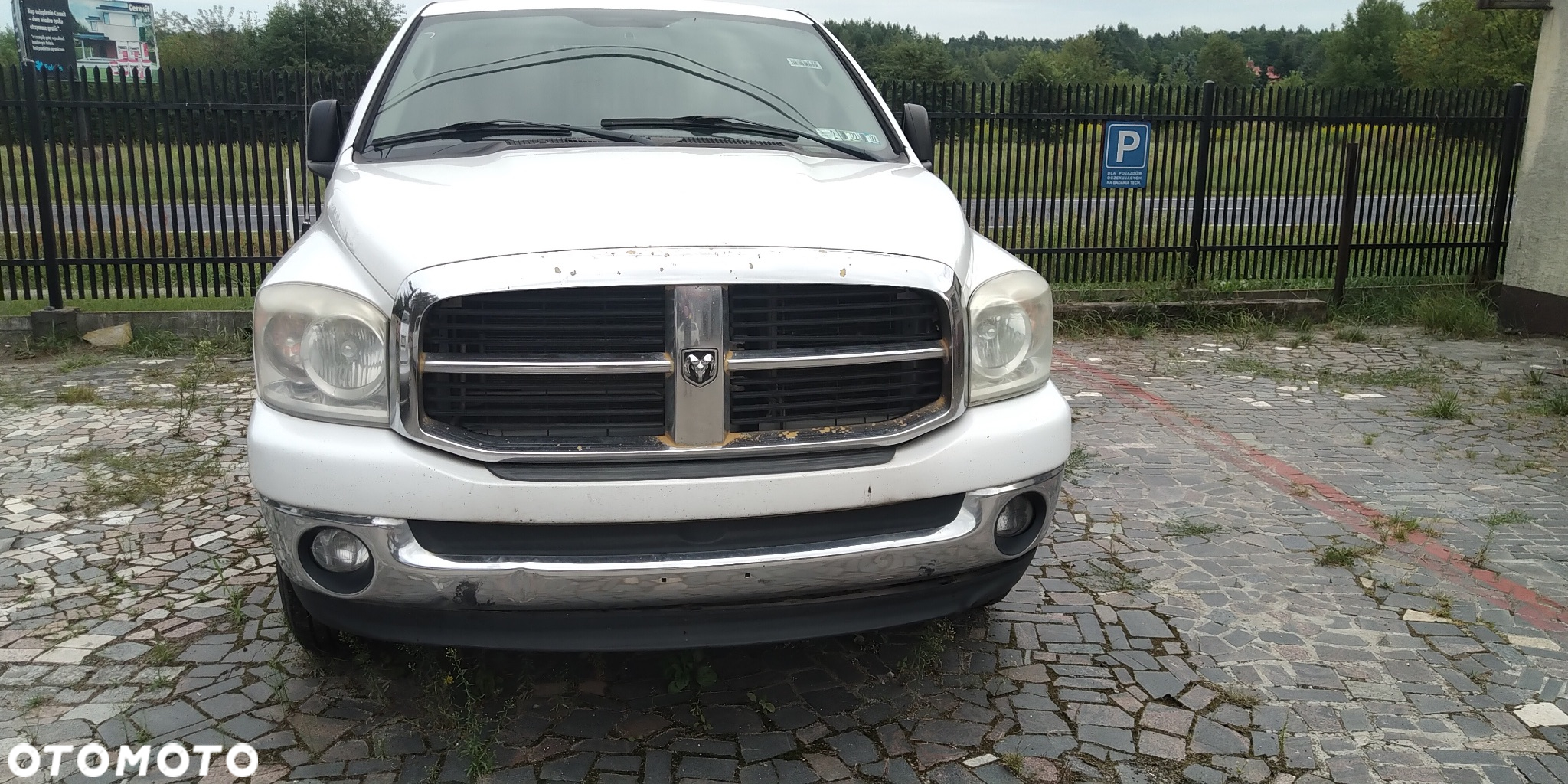 Dodge RAM - 10