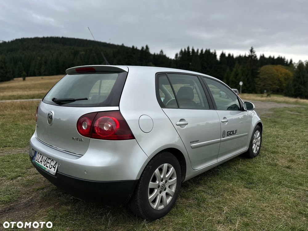 Volkswagen Golf V 1.9 TDI Comfortline - 5