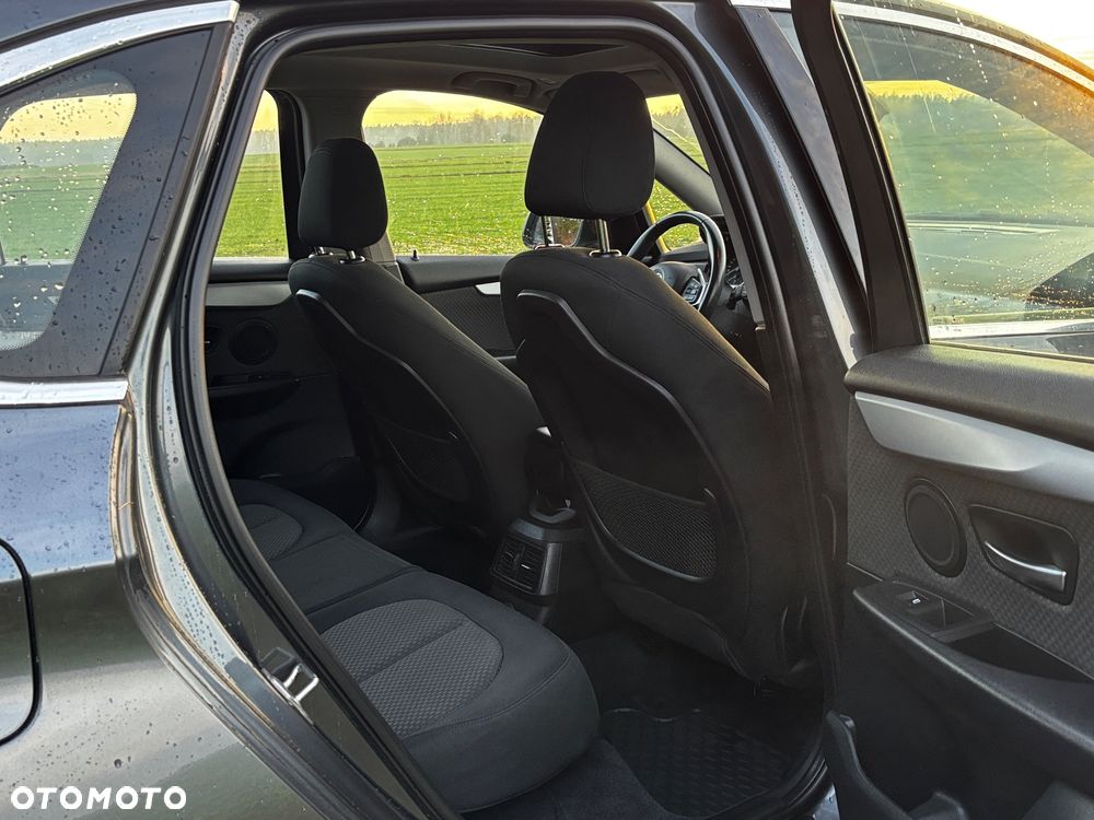 BMW Seria 2 218i Advantage - 13