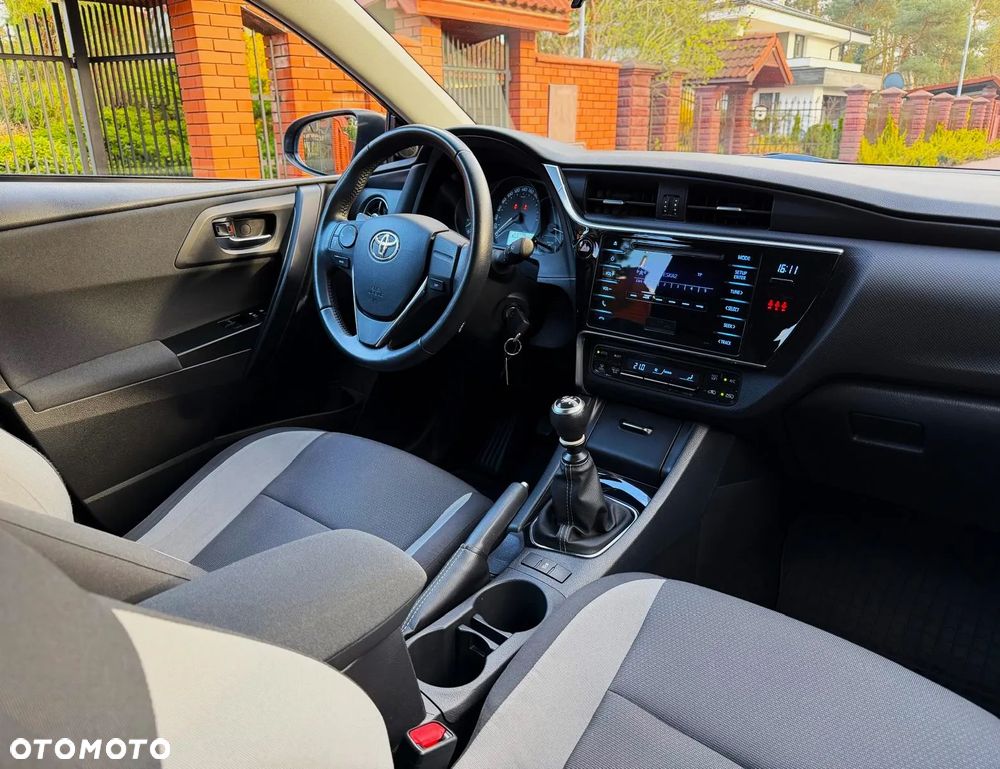 Toyota Auris 1.33 VVT-i Comfort - 16