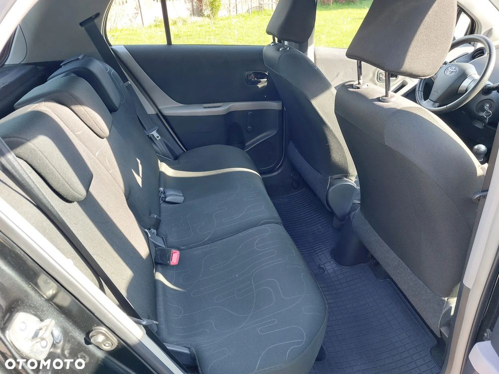 Toyota Yaris 1.33 2010 - 6