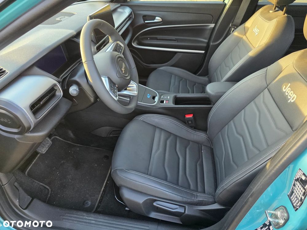 Jeep Avenger Summit - 7