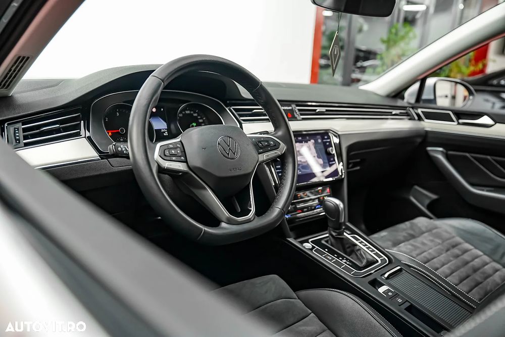 Volkswagen Passat 2.0 TDI DSG Highline - 12