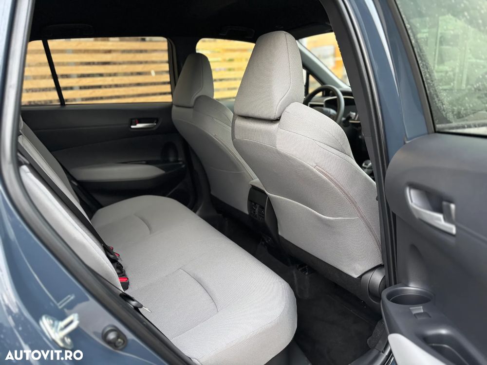 Toyota Corolla Cross - 12