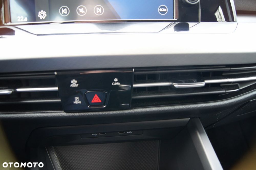 Volkswagen Golf 1.5 TSI EVO Life - 18