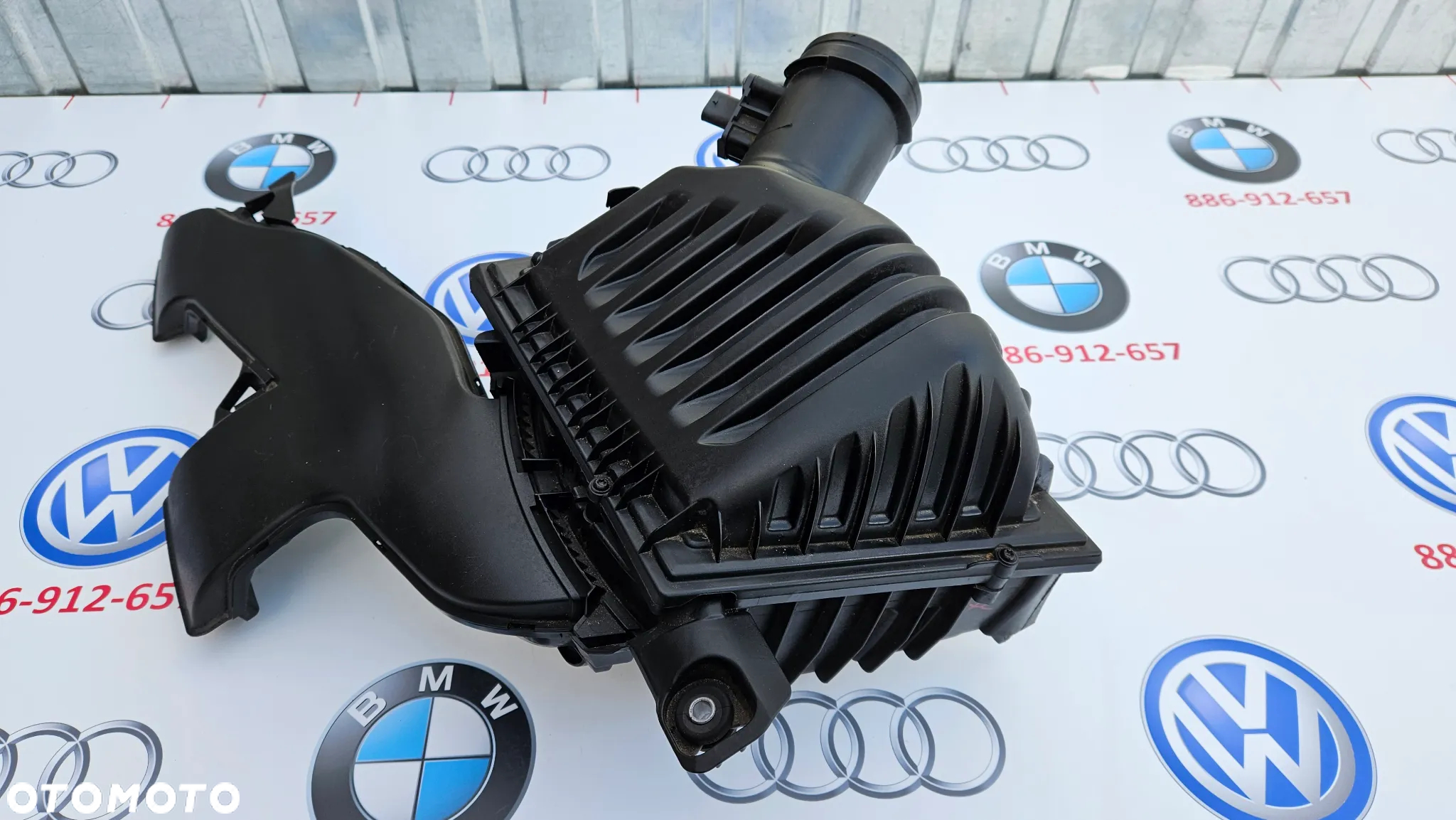 BMW X2 F39 1.8D Kompletna obudowa filtra powietrza z dolotem 8513916 - 7