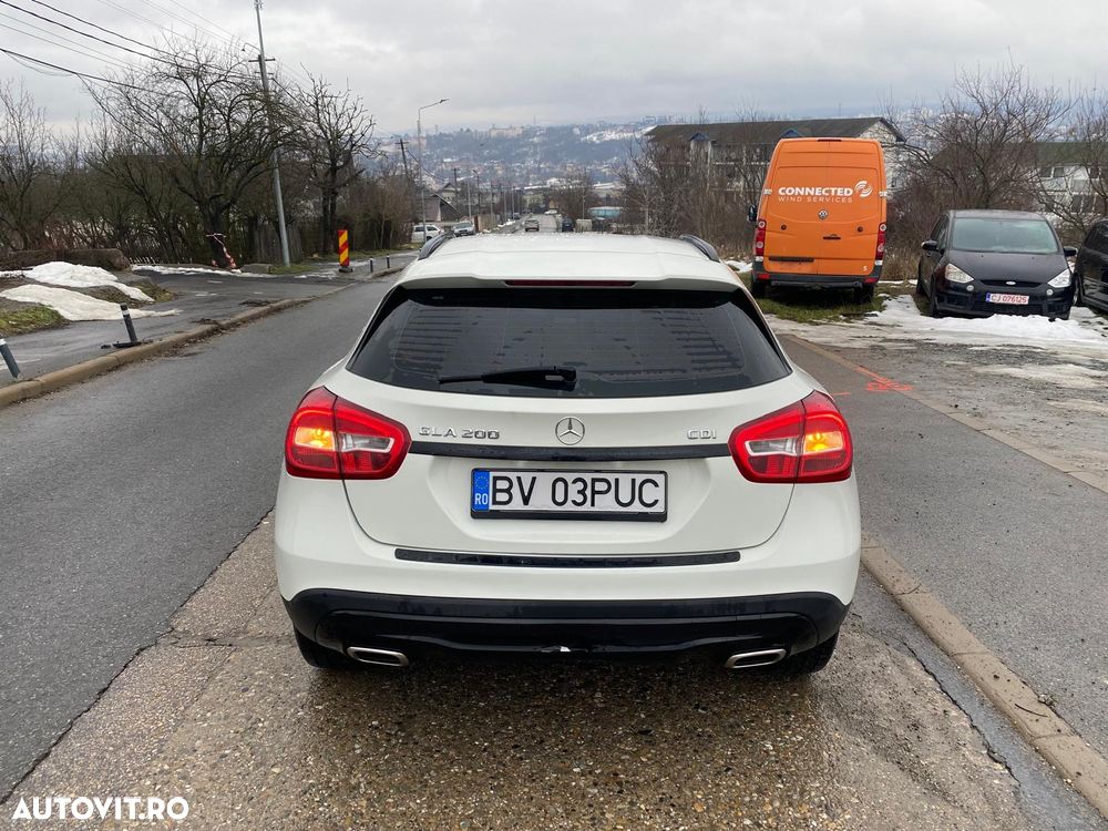 Mercedes-Benz GLA 200 CDI - 4