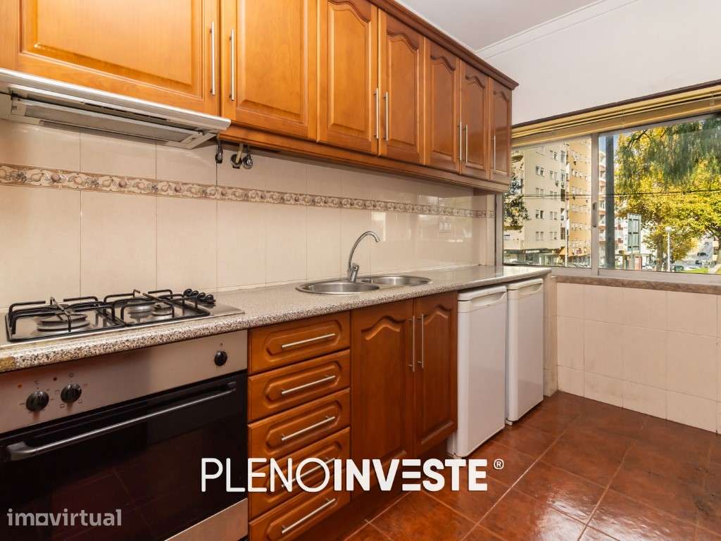 Apartamento T2 na Torre da Marinha - Grande imagem: 2/26