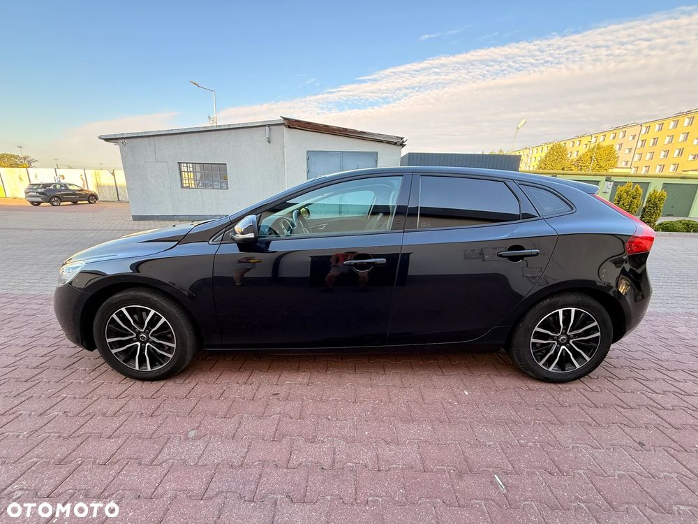 Volvo V40 T2 Drive-E Momentum - 2