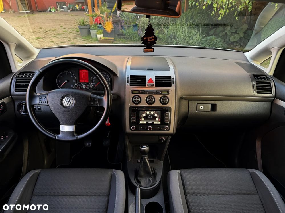Volkswagen Touran 1.9 TDI Highline - 22