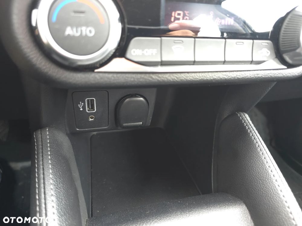 Nissan Micra 1.0 IG-T Visia+ - 28