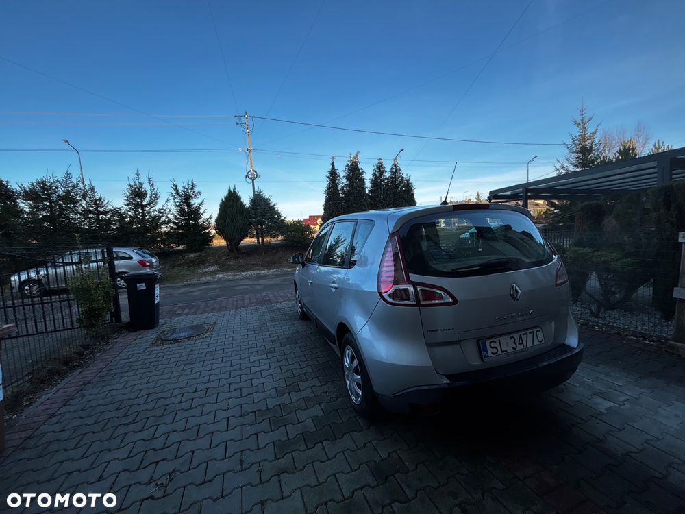 Renault Scenic 1.6 16V Tech Run - 9