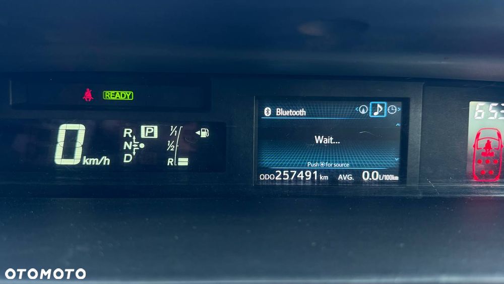 Toyota Prius+ (Hybrid) Executive - 12