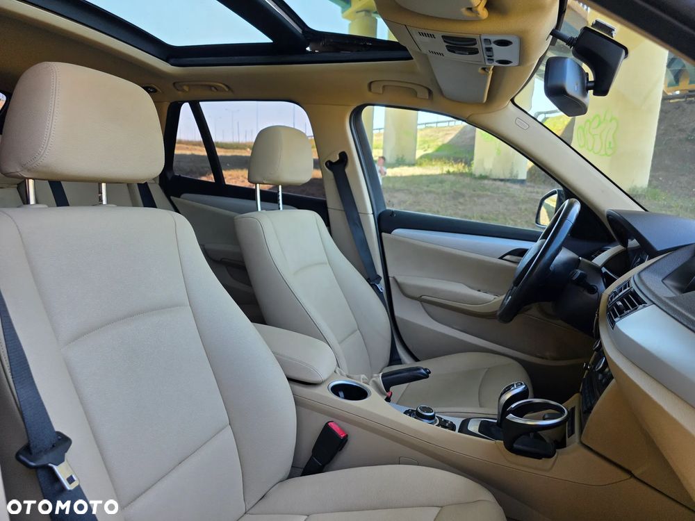 BMW X1 xDrive18d - 16