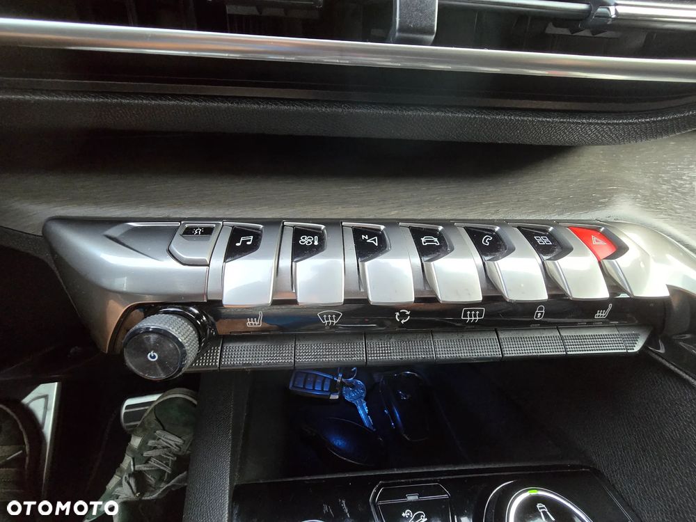 Peugeot 5008 BlueHDi 180 EAT8 GT Pack - 30