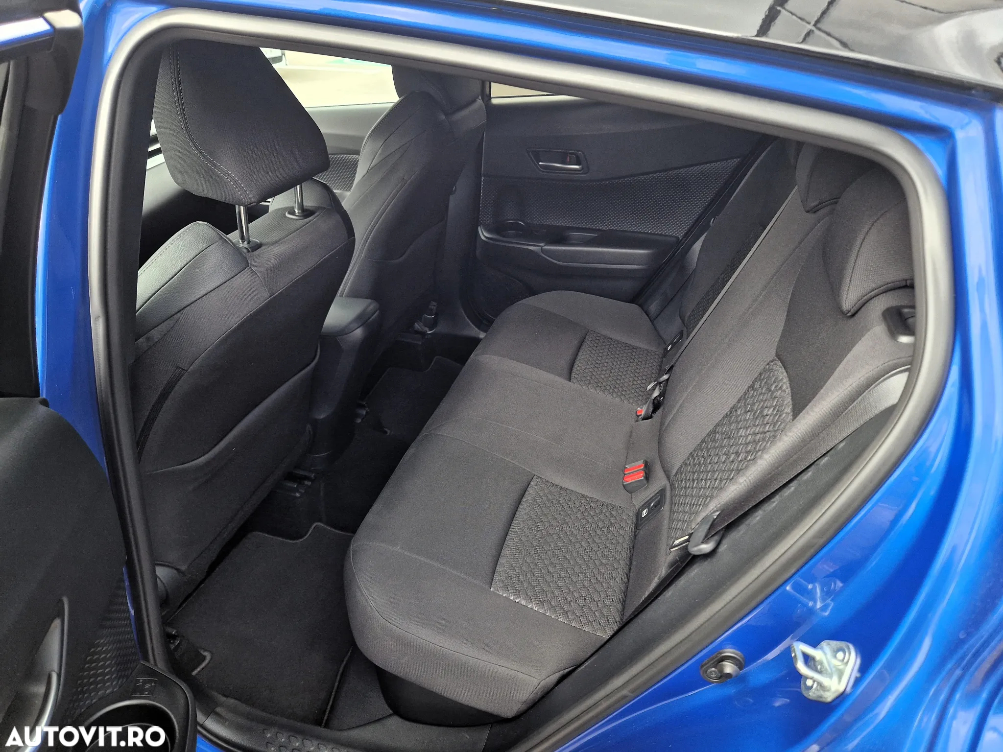 Toyota C-HR 1.8 HSD 122 CP 4x2 CVT C-ult Style bi-tone - 7