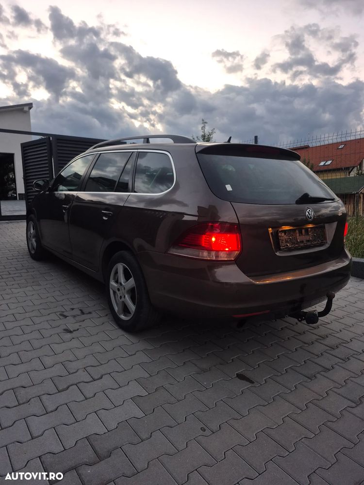 Volkswagen Golf 1.6 TDI DPF BlueMotion Technology move - 4