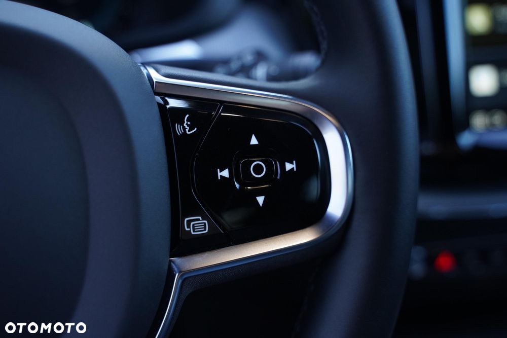 Volvo XC 60 B5 B AWD Plus Dark - 14