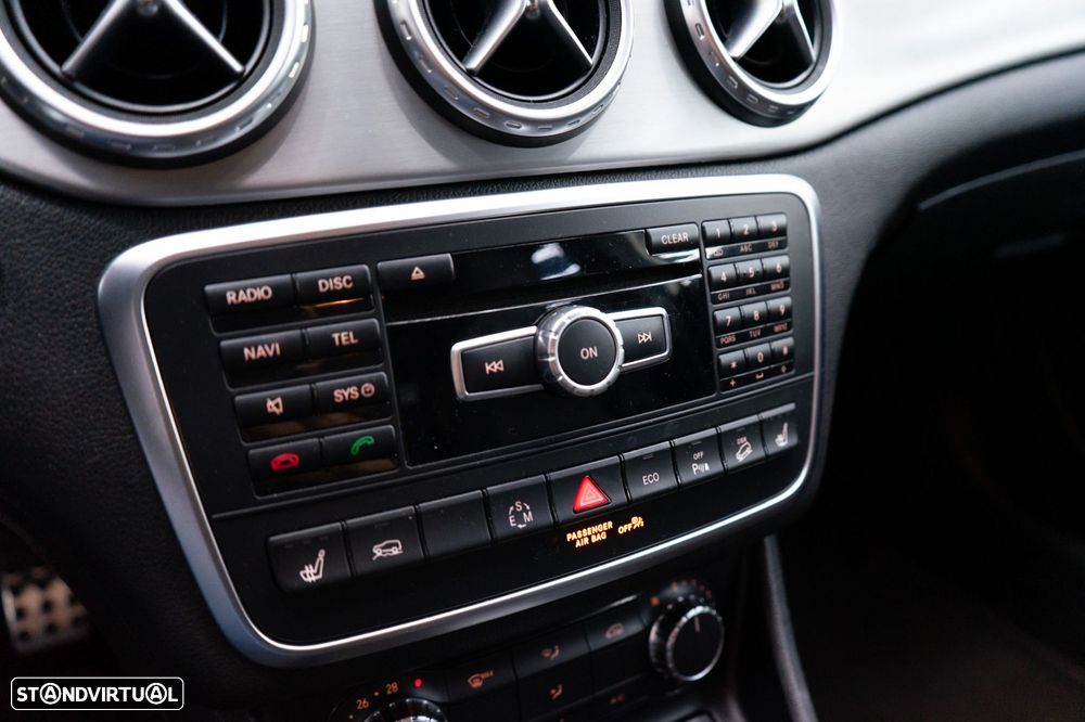 Mercedes-Benz GLA 220 d AMG Line - 28